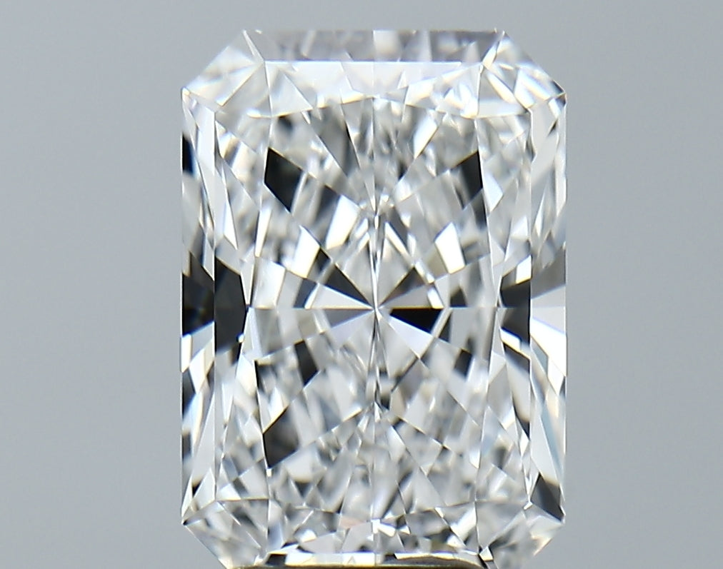 Lab-Grown 4.32 Carat Radiant Cut Diamond color E Clarity VVS2 With GIA Certificate, precious stones, engagement diamonds