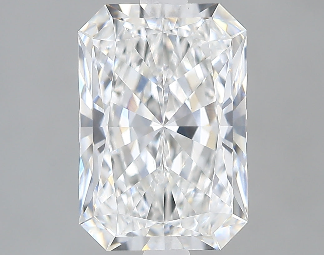 Lab-Grown 2.66 Carat Radiant Cut Diamond color E Clarity VVS2, precious stones, engagement diamonds