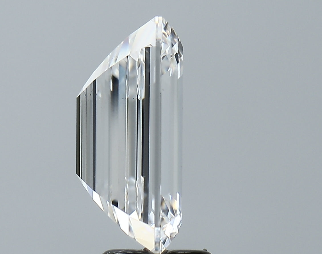 Lab-Grown 5.51 Carat Emerald Cut Diamond color D Clarity VVS2 With GIA Certificate, precious stones, engagement diamonds
