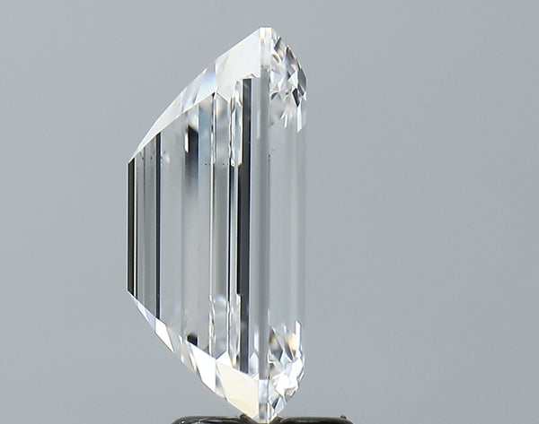 Lab-Grown 5.51 Carat Emerald Cut Diamond color D Clarity VVS2 With GIA Certificate, precious stones, engagement diamonds