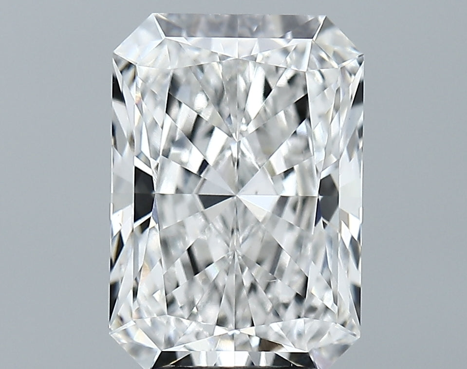 Lab-Grown 3.77 Carat Radiant Cut Diamond color E Clarity VVS2, precious stones, engagement diamonds