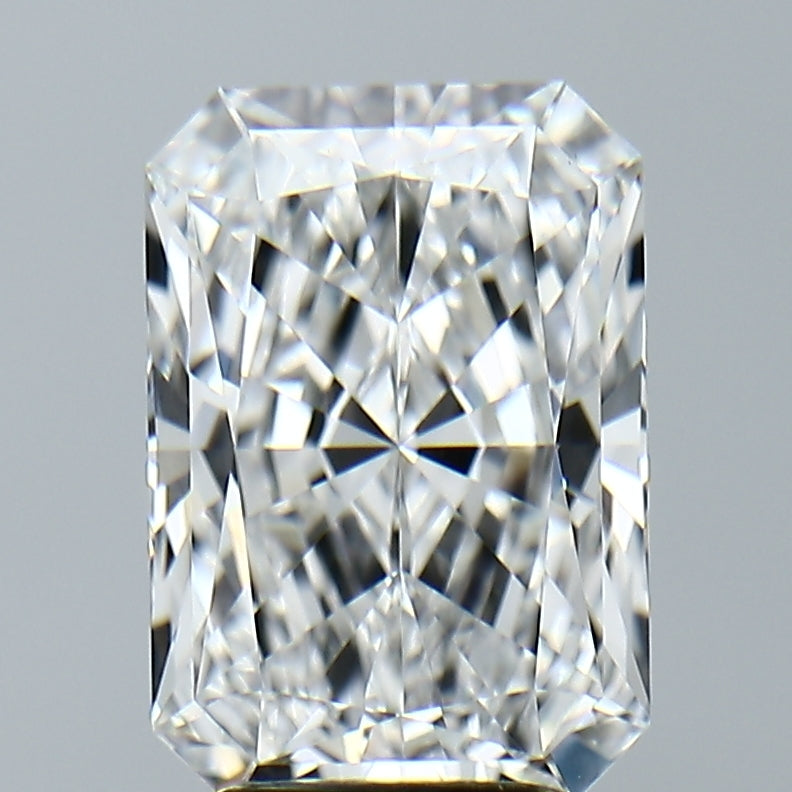 Lab-Grown 3.43 Carat Radiant Cut Diamond color E Clarity VVS2, precious stones, engagement diamonds