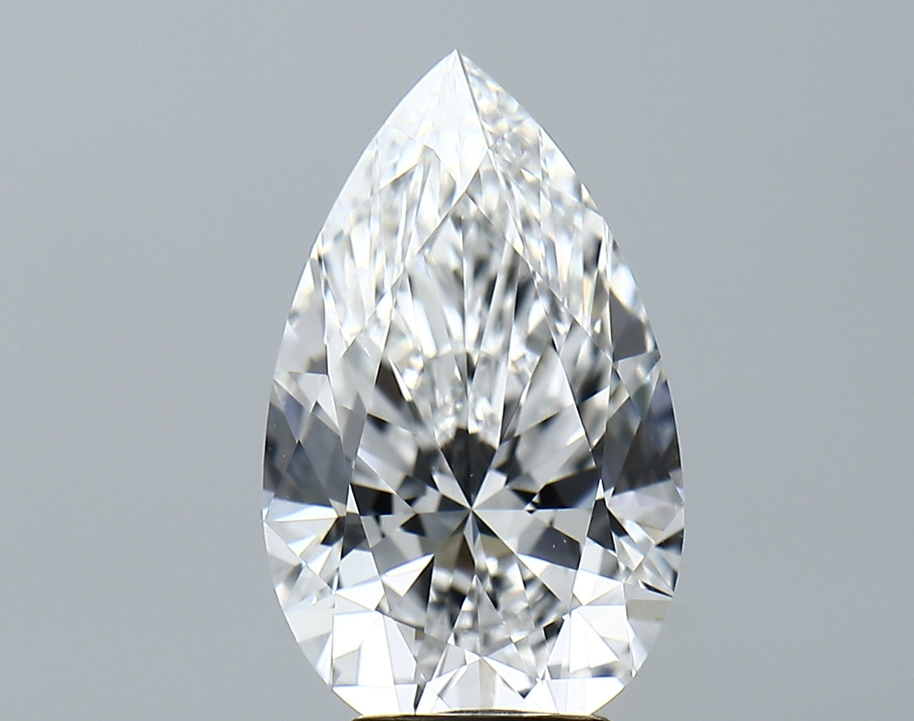 Lab-Grown 4.32 Carat Pear Shape Diamond color E Clarity VS1 With GIA Certificate, precious stones, engagement diamonds