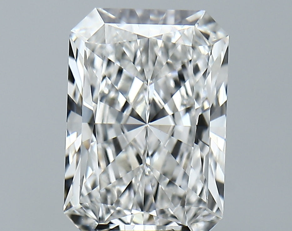 Lab-Grown 3.69 Carat Radiant Cut Diamond color E Clarity VVS2, precious stones, engagement diamonds