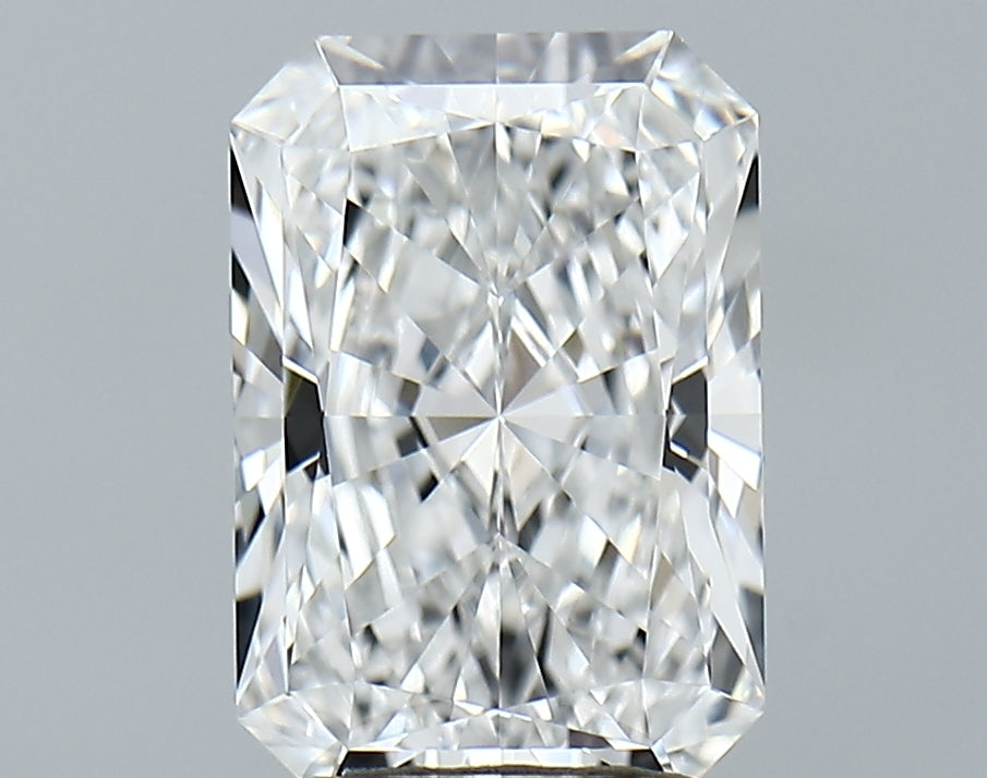 Lab-Grown 3.17 Carat Radiant Cut Diamond color E Clarity VVS2, precious stones, engagement diamonds