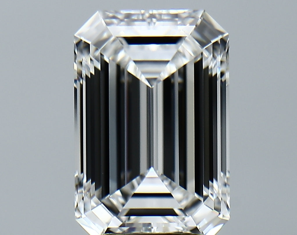 Lab-Grown 4.39 Carat Emerald Cut Diamond color E Clarity VS1, precious stones, engagement diamonds