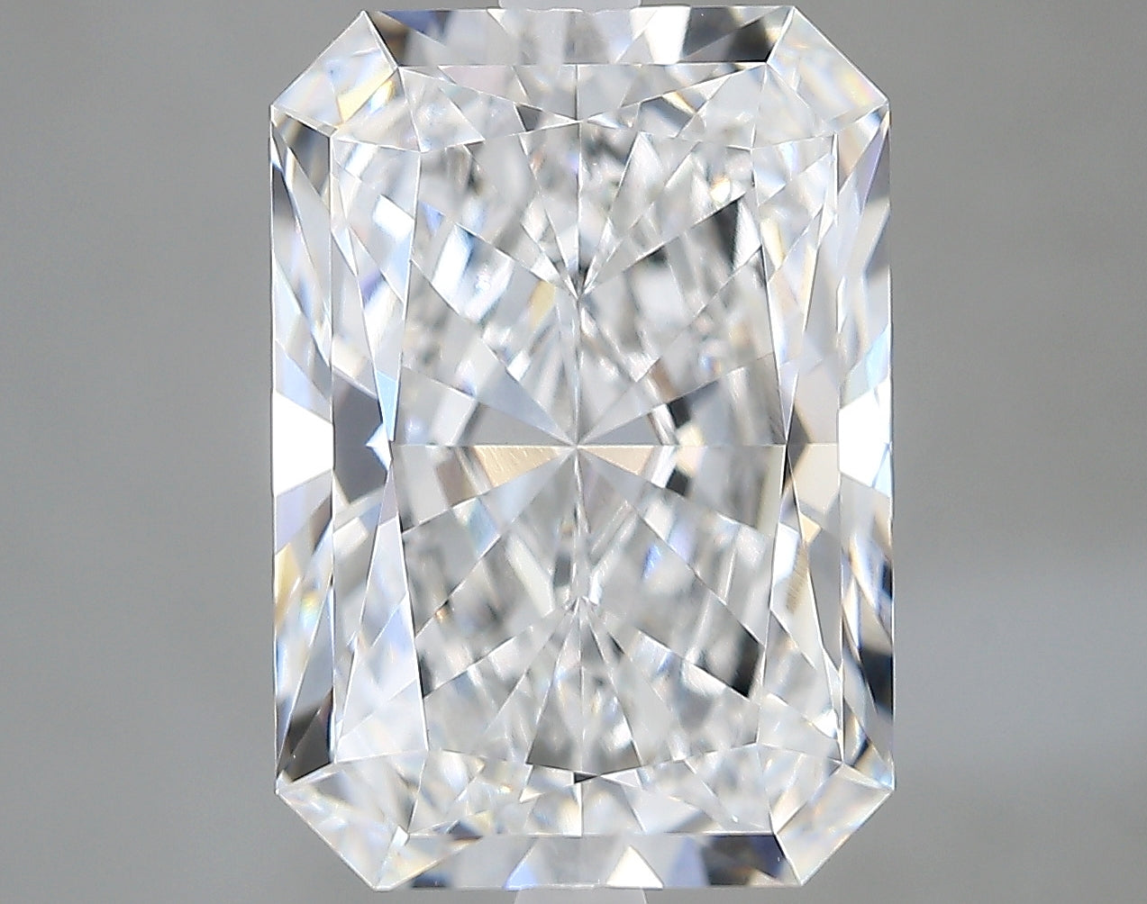 Lab-Grown 5.39 Carat Radiant Cut Diamond color E Clarity VVS2 With GIA Certificate, precious stones, engagement diamonds
