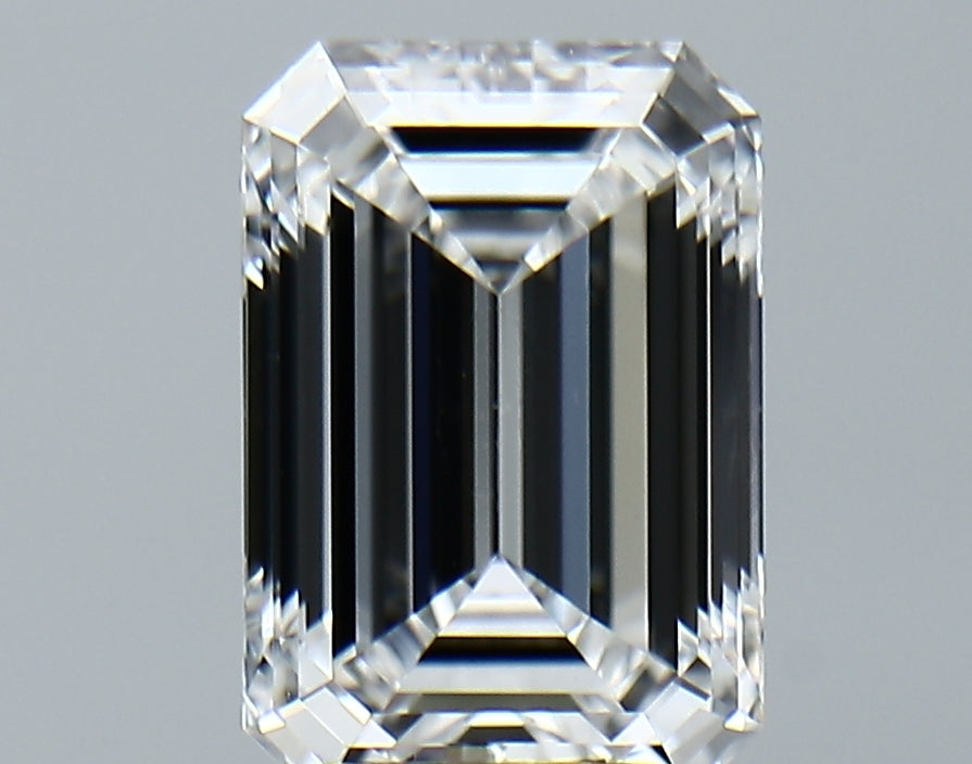 Lab-Grown 3.21 Carat Emerald Cut Diamond color E Clarity VVS2, precious stones, engagement diamonds