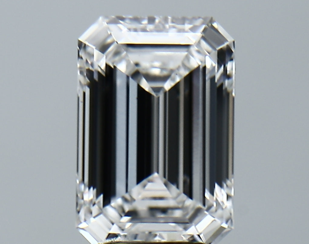 Lab-Grown 4.24 Carat Emerald Cut Diamond color E Clarity VS1, precious stones, engagement diamonds