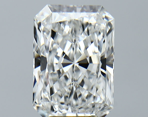 Lab-Grown 4.60 Carat Radiant Cut Diamond color E Clarity VVS2, precious stones, engagement diamonds