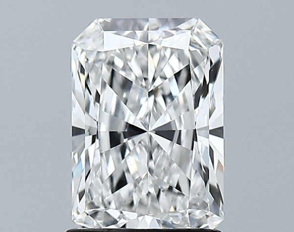 Lab-Grown 1.54 Carat Radiant Cut Diamond color D Clarity VS1, precious stones, engagement diamonds