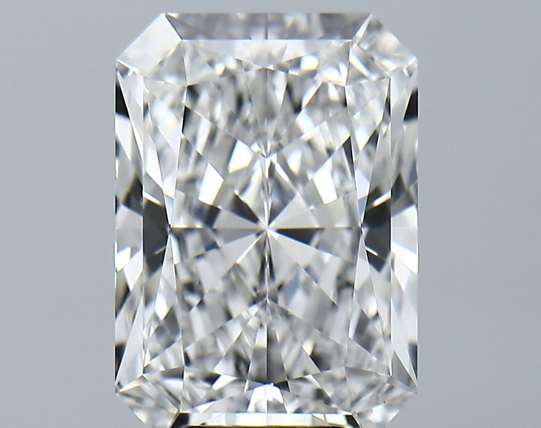 Lab-Grown 5.85 Carat Radiant Cut Diamond color E Clarity VVS2 With GIA Certificate, precious stones, engagement diamonds