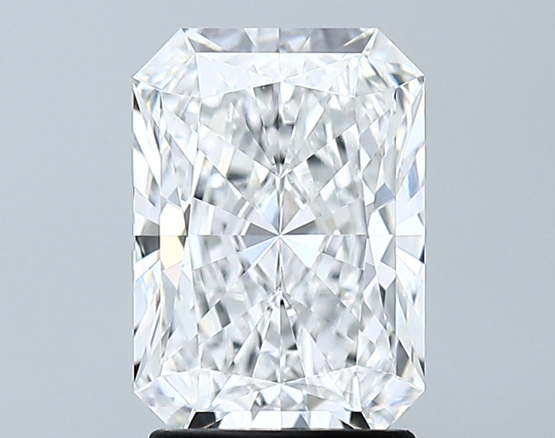 Lab-Grown 2.19 Carat Radiant Cut Diamond color E Clarity VVS2 With GIA Certificate, precious stones, engagement diamonds