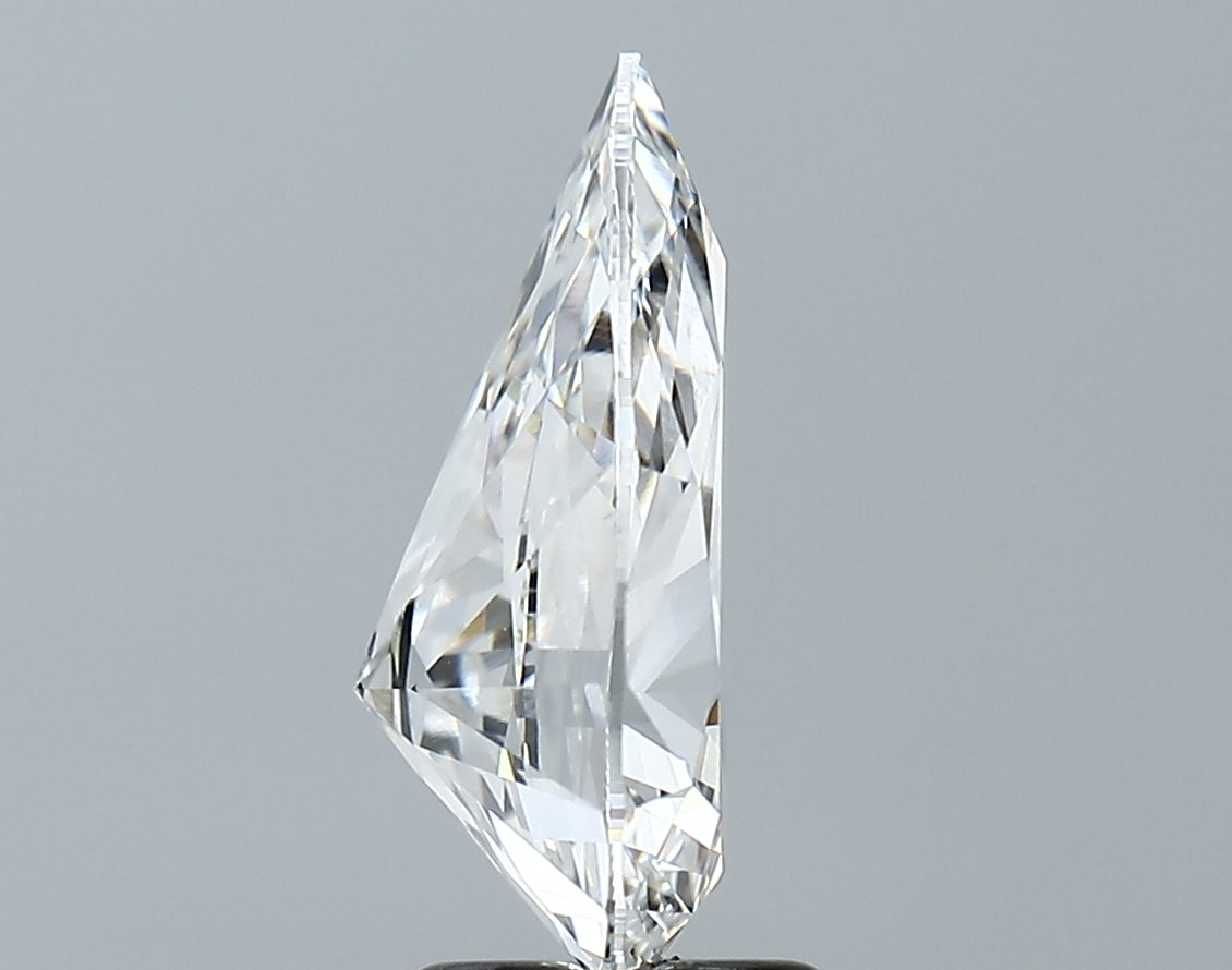 Lab-Grown 3.17 Carat Pear Shape Diamond color E Clarity VVS2 With GIA Certificate, precious stones, engagement diamonds