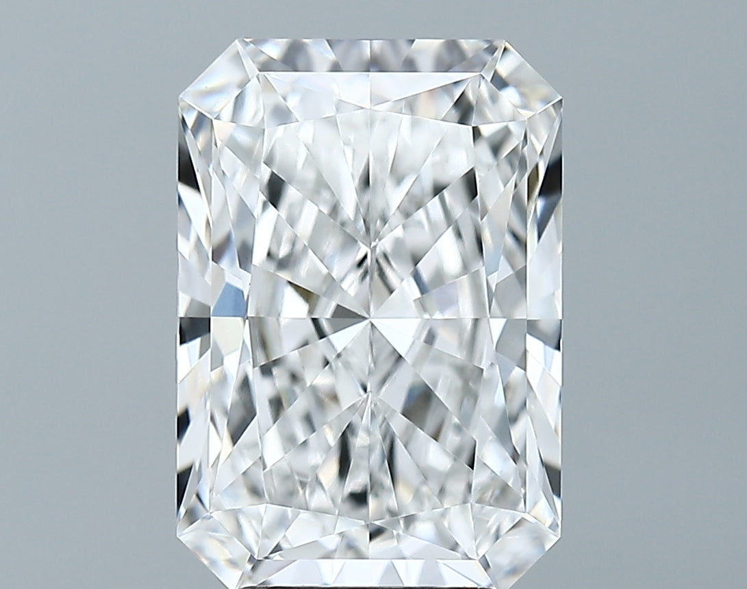 Lab-Grown 4.22 Carat Radiant Cut Diamond color E Clarity VVS2 With GIA Certificate, precious stones, engagement diamonds