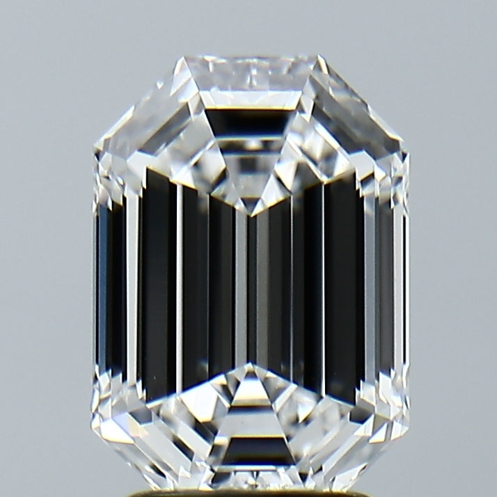 Lab-Grown 2.63 Carat Emerald Cut Diamond color E Clarity VVS2, precious stones, engagement diamonds