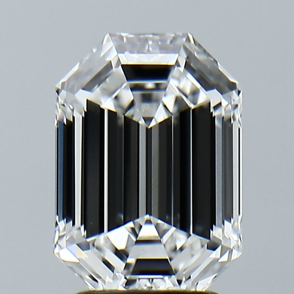 Lab-Grown 2.63 Carat Emerald Cut Diamond color E Clarity VVS2, precious stones, engagement diamonds