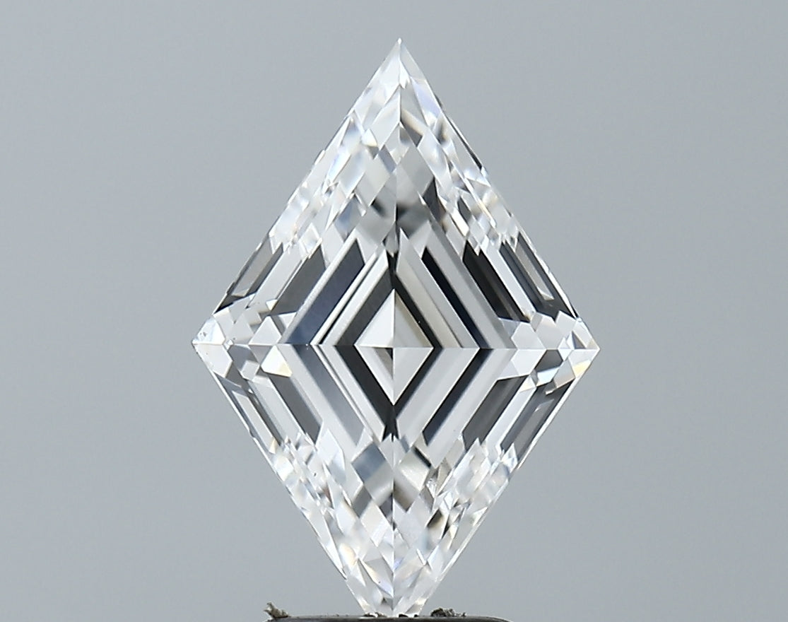 Lab-Grown 2.60 Carat Lozenge Step Cut Diamond color D Clarity VVS2 With GIA Certificate, precious stones, engagement diamonds
