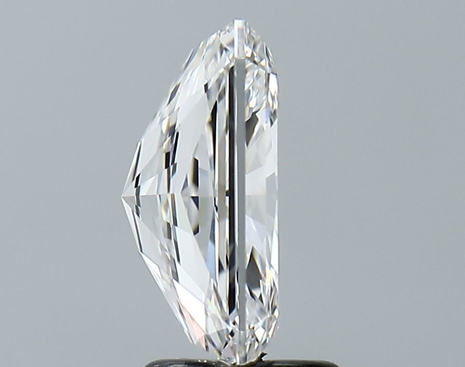 Lab-Grown 2.83 Carat Radiant Cut Diamond color E Clarity VVS2 With GIA Certificate, precious stones, engagement diamonds
