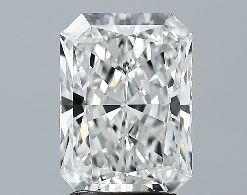 Lab-Grown 2.41 Carat Radiant Cut Diamond color E Clarity VVS2, precious stones, engagement diamonds