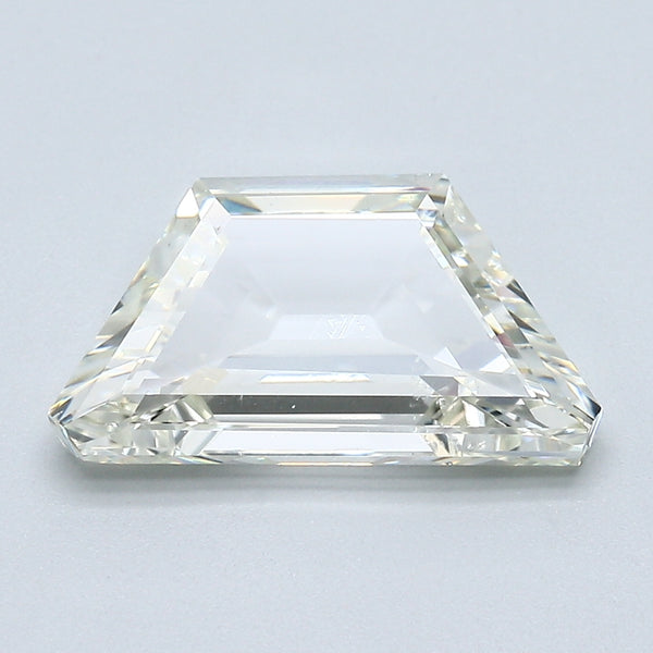 2.06 Carat Trapezoid Shape Diamond color K Clarity VS2, natural diamonds, precious stones, engagement diamonds