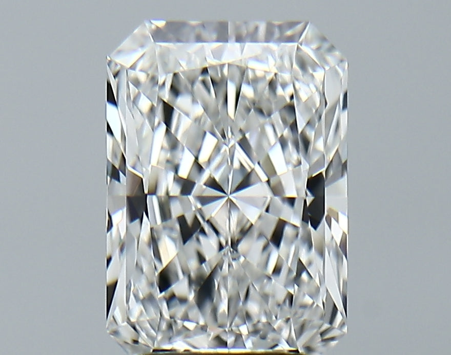 Lab-Grown 2.89 Carat Radiant Cut Diamond color E Clarity VVS2, precious stones, engagement diamonds