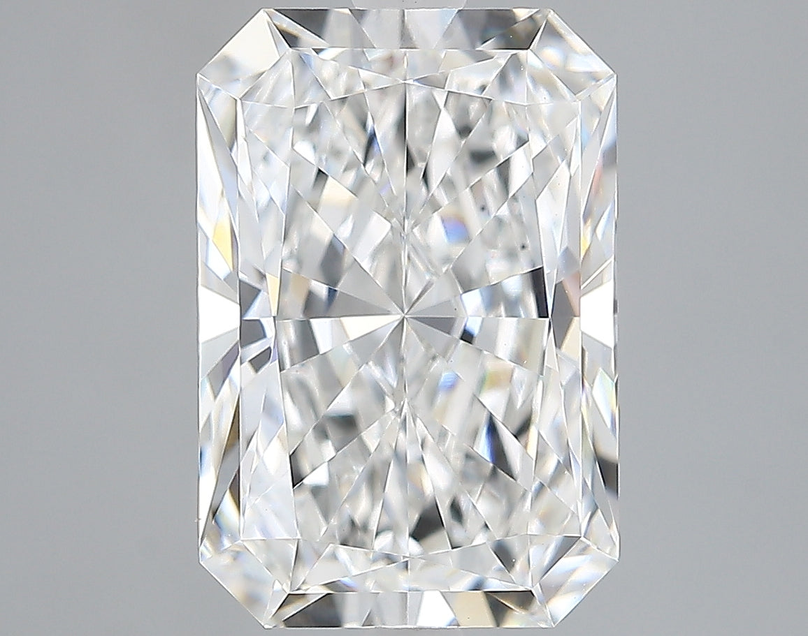 Lab-Grown 3.75 Carat Radiant Cut Diamond color E Clarity VVS2, precious stones, engagement diamonds