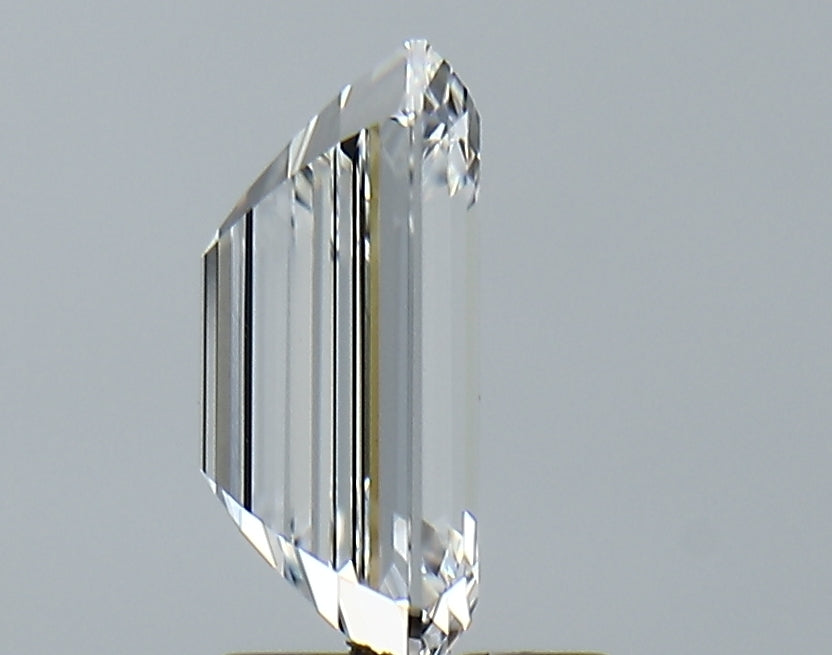 Lab-Grown 2.37 Carat Emerald Cut Diamond color E Clarity VVS2, precious stones, engagement diamonds