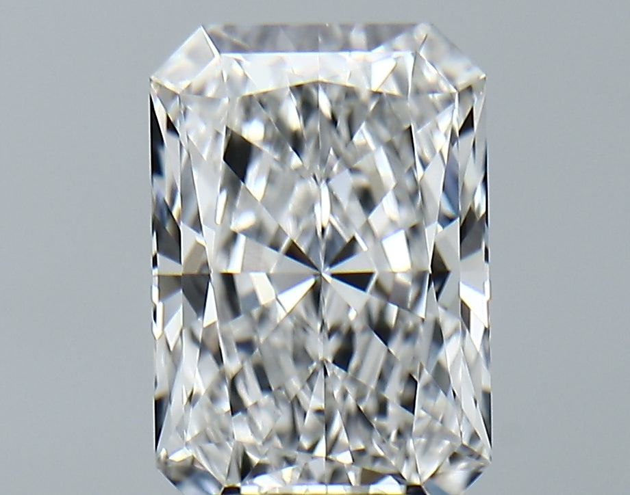 Lab-Grown 3.31 Carat Radiant Cut Diamond color E Clarity VVS2, precious stones, engagement diamonds