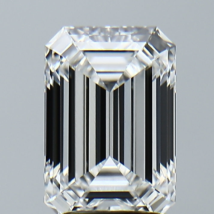 Lab-Grown 2.70 Carat Emerald Cut Diamond color E Clarity VVS2, precious stones, engagement diamonds