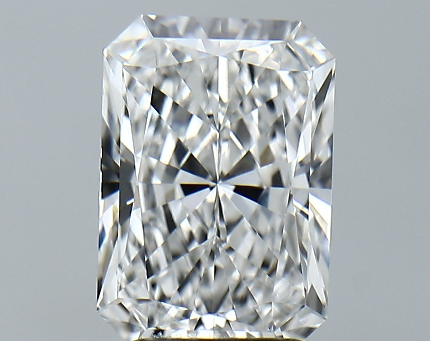 Lab-Grown 2.80 Carat Radiant Cut Diamond color E Clarity VVS2, precious stones, engagement diamonds