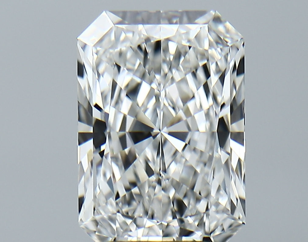 Lab-Grown 4.51 Carat Radiant Cut Diamond color E Clarity VVS2, precious stones, engagement diamonds