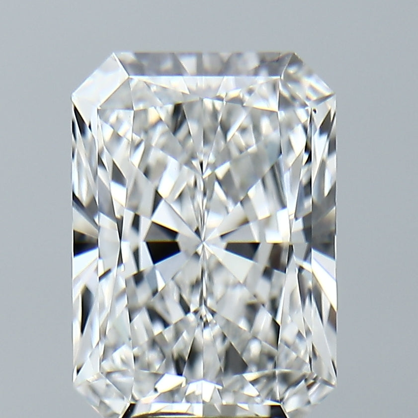 Lab-Grown 4.18 Carat Radiant Cut Diamond color E Clarity VVS2, precious stones, engagement diamonds