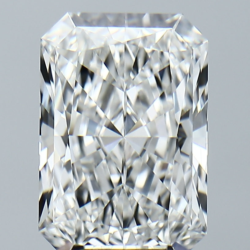Lab-Grown 4.66 Carat Radiant Cut Diamond color E Clarity VVS2, precious stones, engagement diamonds