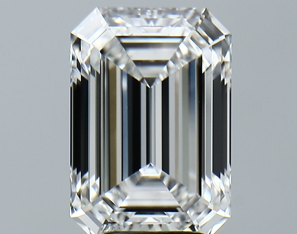 Lab-Grown 4.77 Carat Emerald Cut Diamond color E Clarity VVS2, precious stones, engagement diamonds