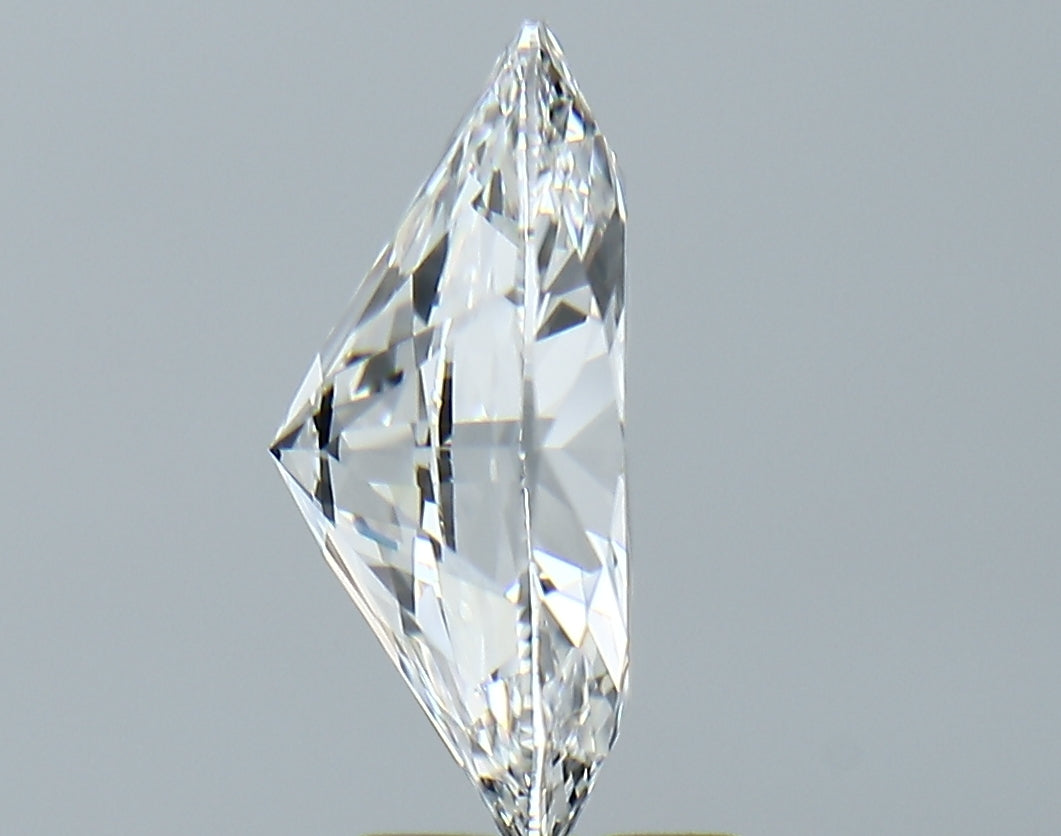 Lab-Grown 3.59 Carat Oval Shape Diamond color E Clarity VVS2, precious stones, engagement diamonds