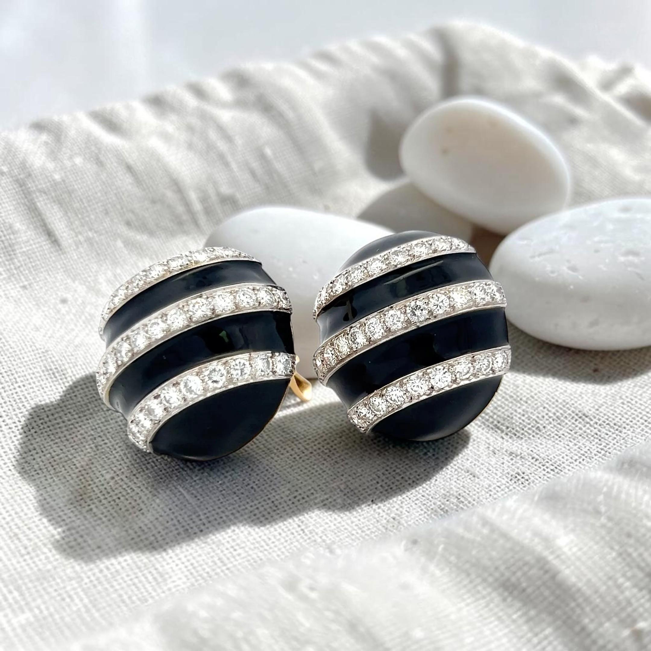 David Webb 18K Yellow Gold  Clip On Earrings Enamel 3.6 Carat Round Diamonds