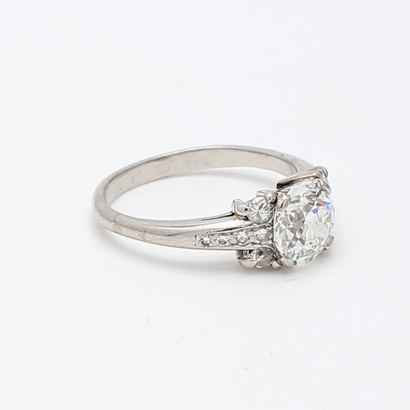 1.26 Carat Circular Brilliant Cut Shape G-VS1 Diamond Platinum Engagement Ring