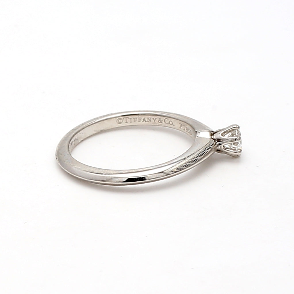 Tiffany and Co 0.19 Carat Round Brilliant F-VVS2 Diamond Platinum Engagement Ring
