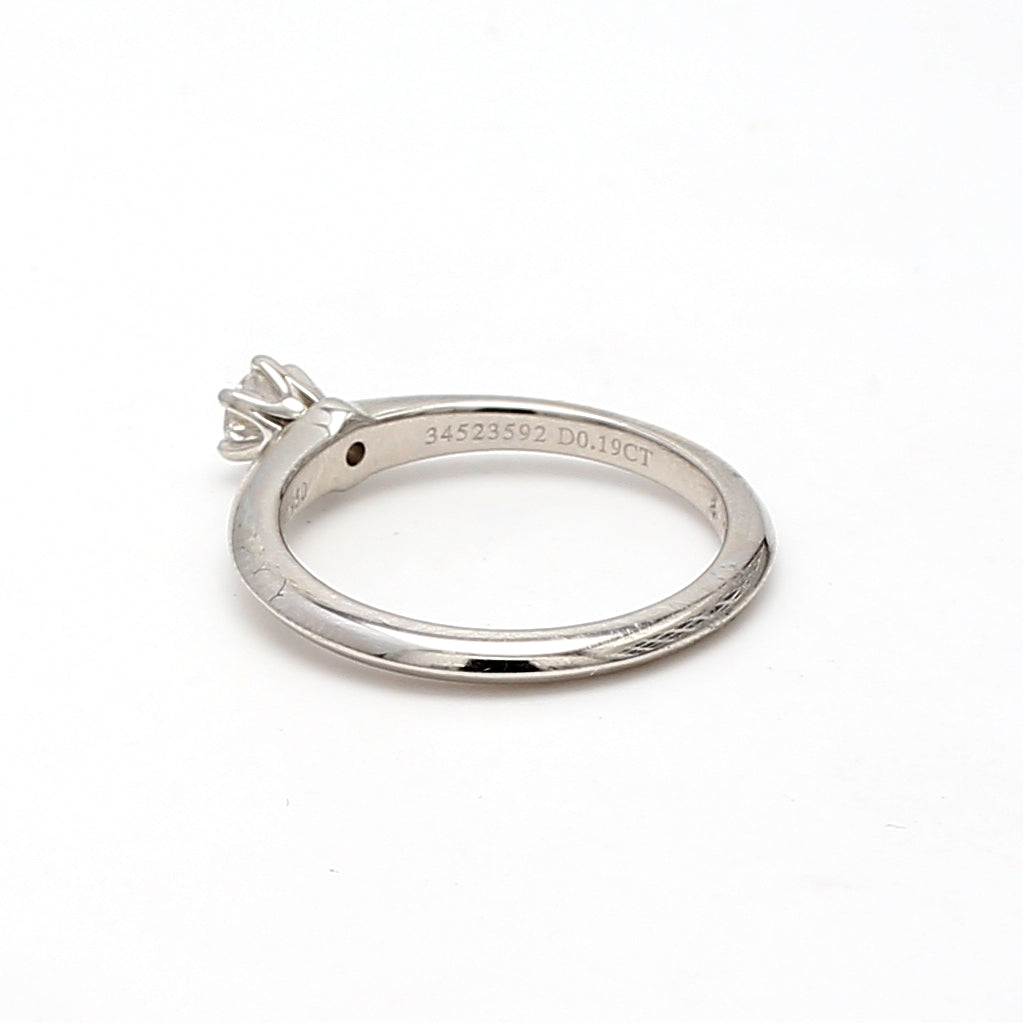 Tiffany and Co 0.19 Carat Round Brilliant F-VVS2 Diamond Platinum Engagement Ring