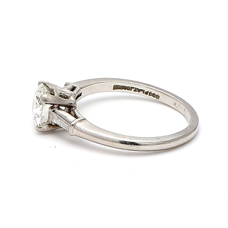 1.04 Carat Circular Brilliant Cut Shape J-VS2 Diamond Platinum Engagement Ring