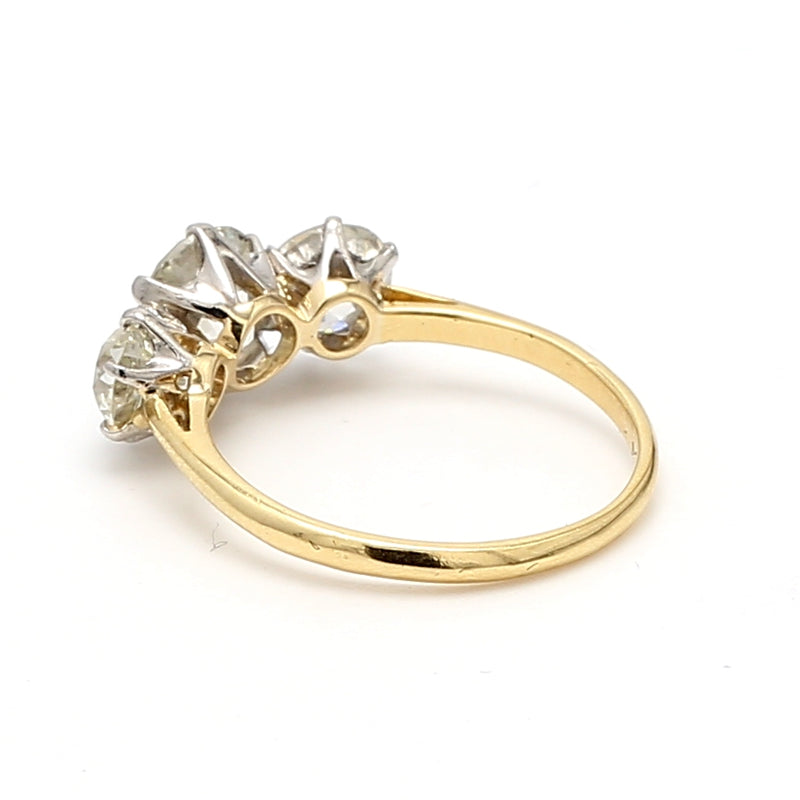 3.20 Carat Old European Cut K-SI1 Diamond 18 Karat Yellow Gold Three-Stone Ring