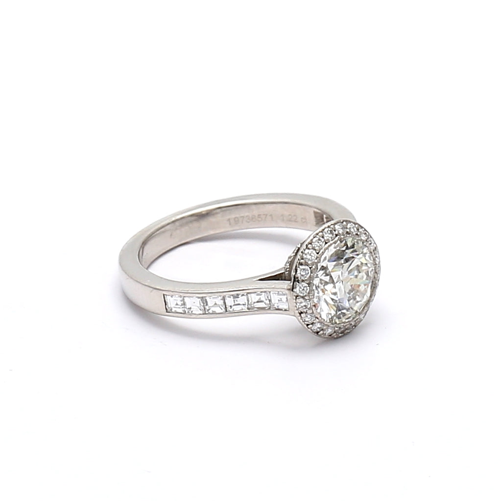 Tiffany and Co 1.22 Carat Round Brilliant G-VS1 Diamond Platinum Engagement Ring