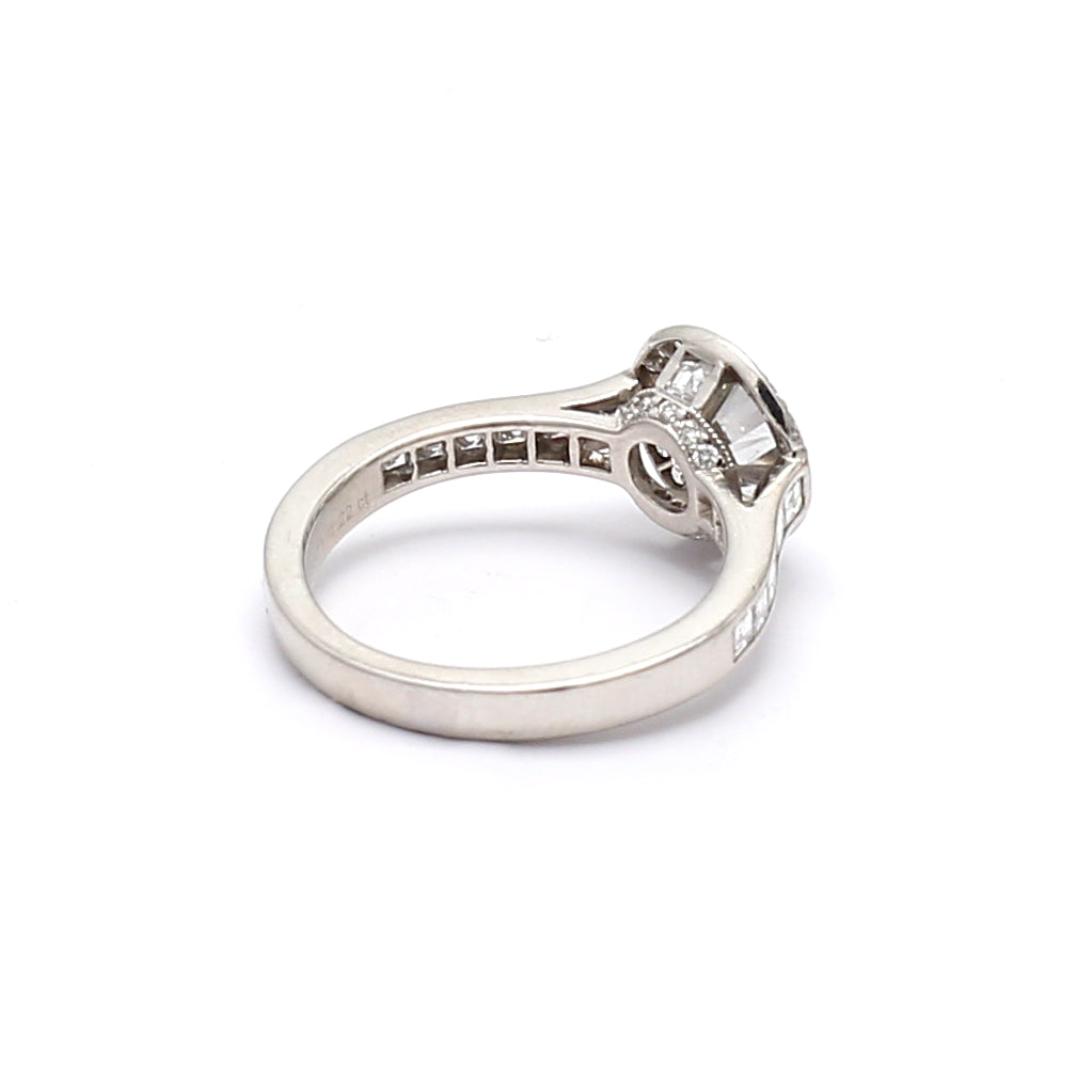 Tiffany and Co 1.22 Carat Round Brilliant G-VS1 Diamond Platinum Engagement Ring
