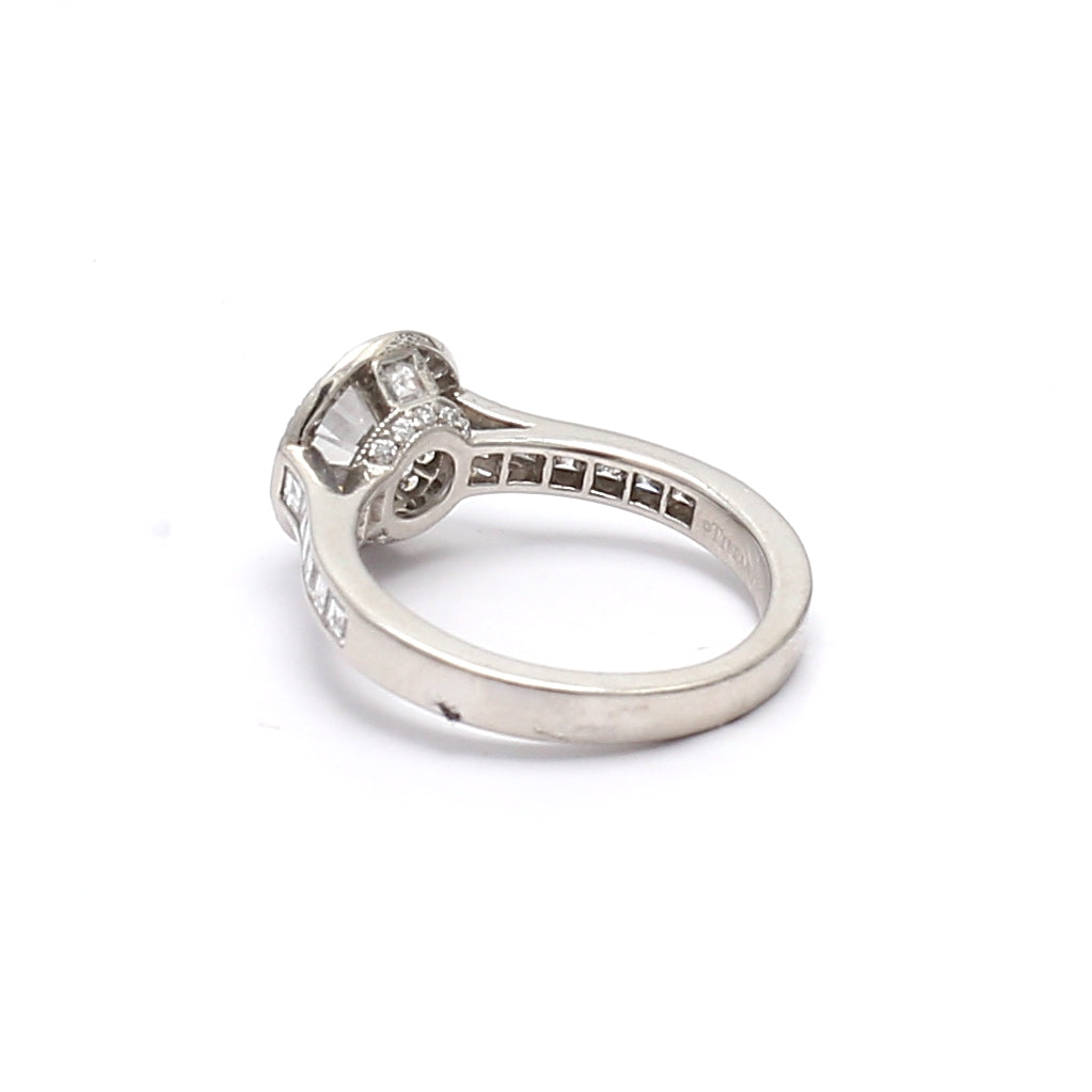 Tiffany and Co 1.22 Carat Round Brilliant G-VS1 Diamond Platinum Engagement Ring