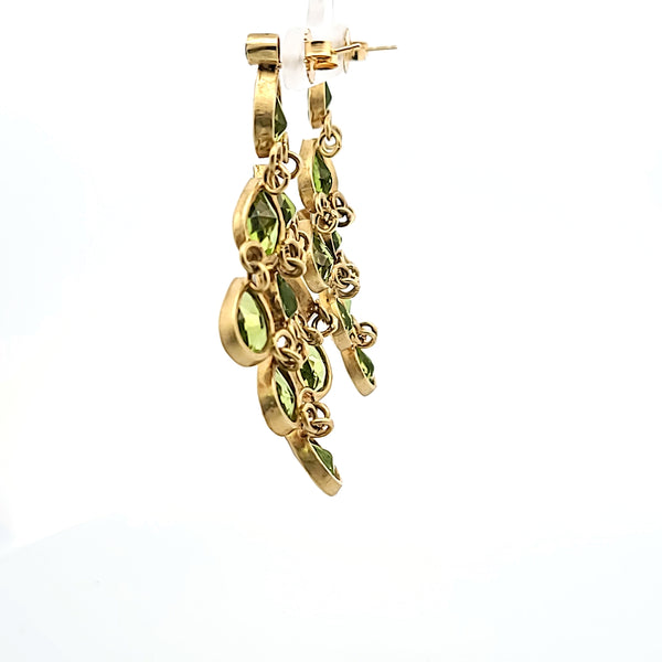 Vintage 18 Karat Yellow Gold 33.40 Carat Peridot Chandelier Earring