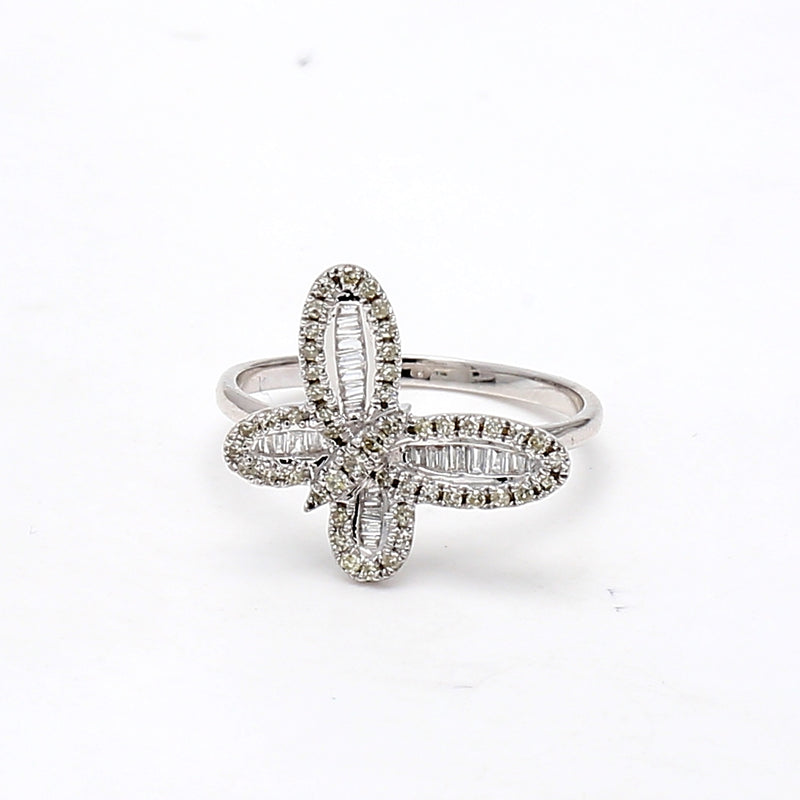 0.40 Carat Baguette Shape H-VS2 Diamond 14 Karat White Gold Cluster Ring