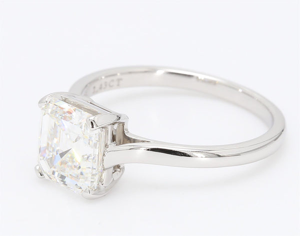 Tiffany and Co 2.43 Carat Emerald Shape G-VVS2 Diamond Platinum Engagement Ring