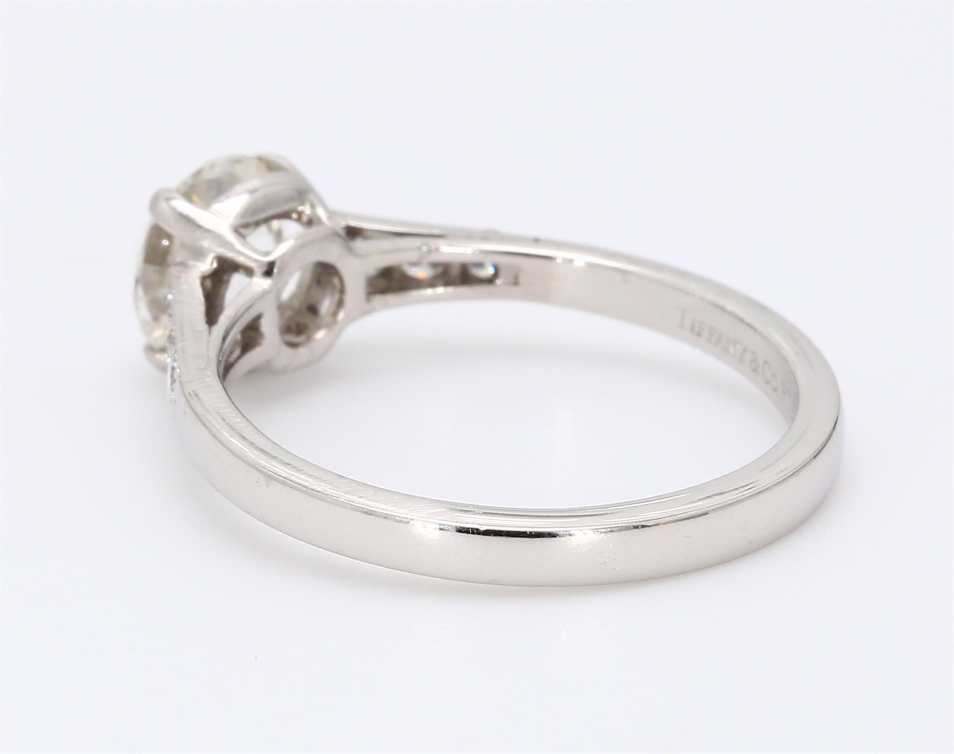 Tiffany and Co 1.25 Carat Circular Brilliant Cut Shape H-VVS1 Diamond Platinum Engagement Ring