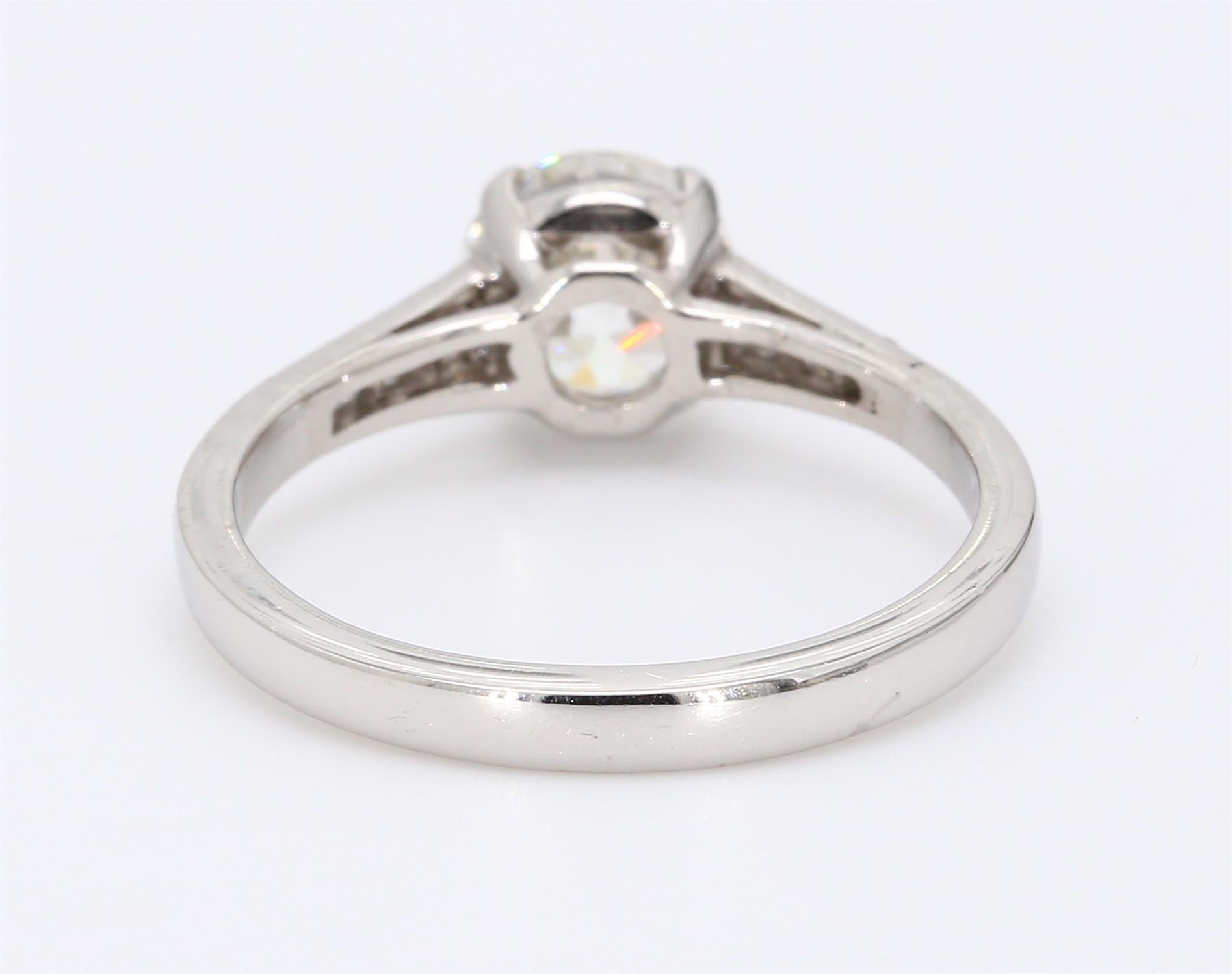 Tiffany and Co 1.25 Carat Circular Brilliant Cut Shape H-VVS1 Diamond Platinum Engagement Ring